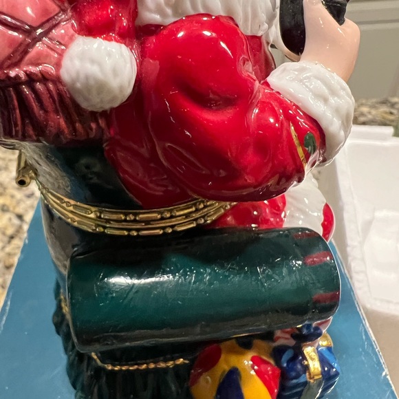 Santa Claus Decorative Porcelain Keepsake Box - Picture 8 of 16